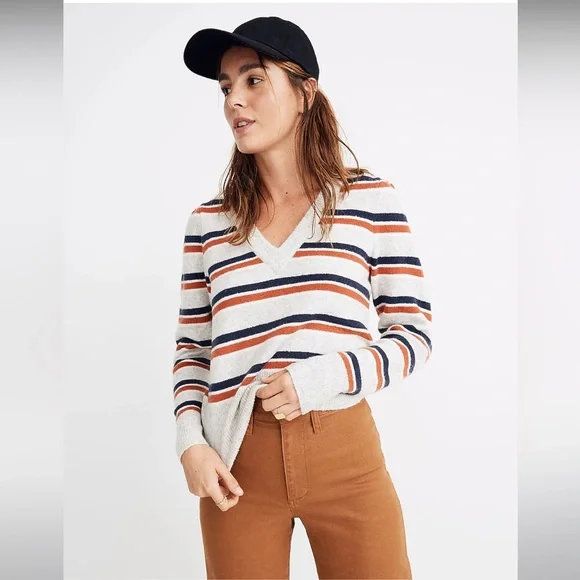 Madewell Wool Blend Marled Gray Striped Cropped V-Neck Sweater - Picture 4 of 16